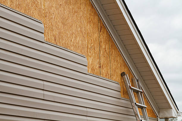 Professional Siding Installation technician working in Fulton, KY